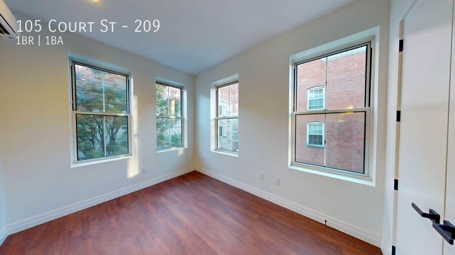 New Haven Apartment: 105 Court St