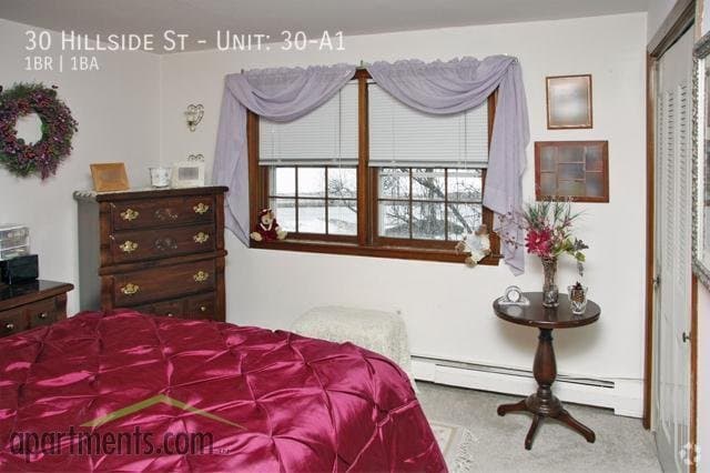 East Hartford Apartment: 30 Hillside St
