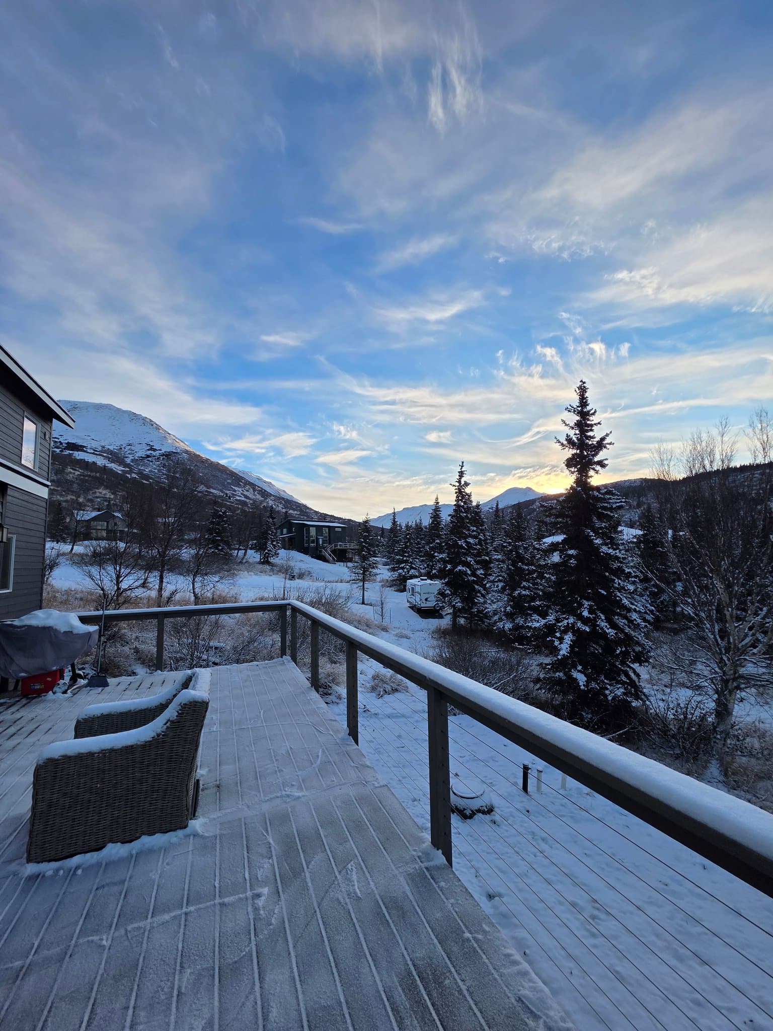 Anchorage House: 13800 canyon rd