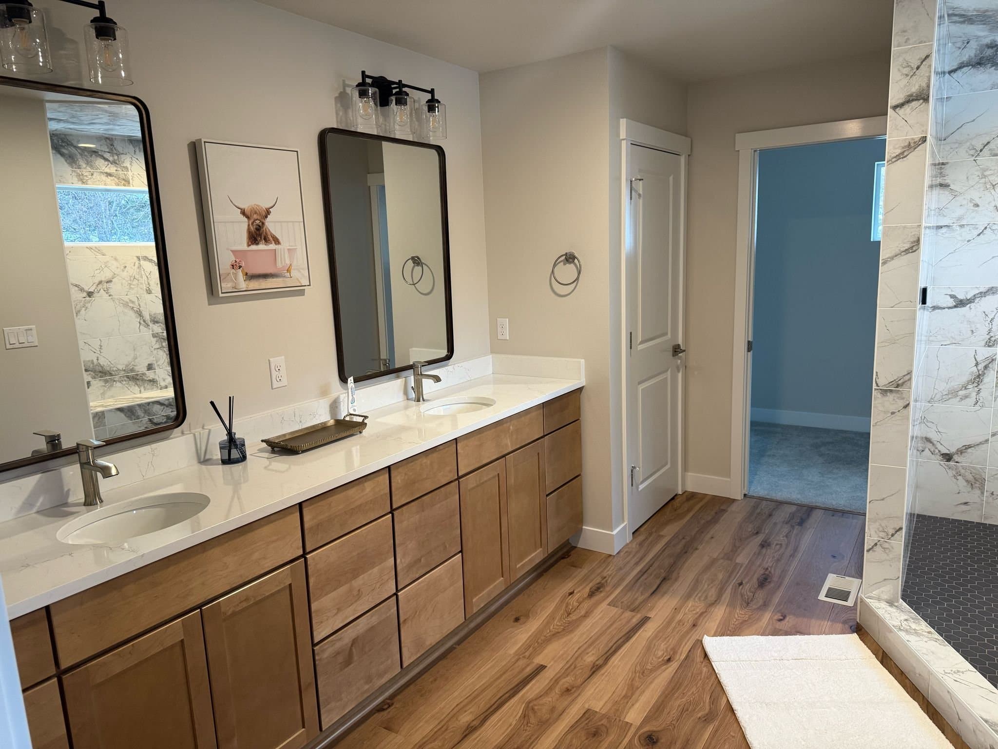 Anchorage House: 13800 canyon rd