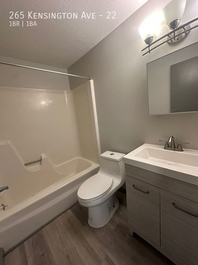 New Britain Apartment: 265 Kensington Ave