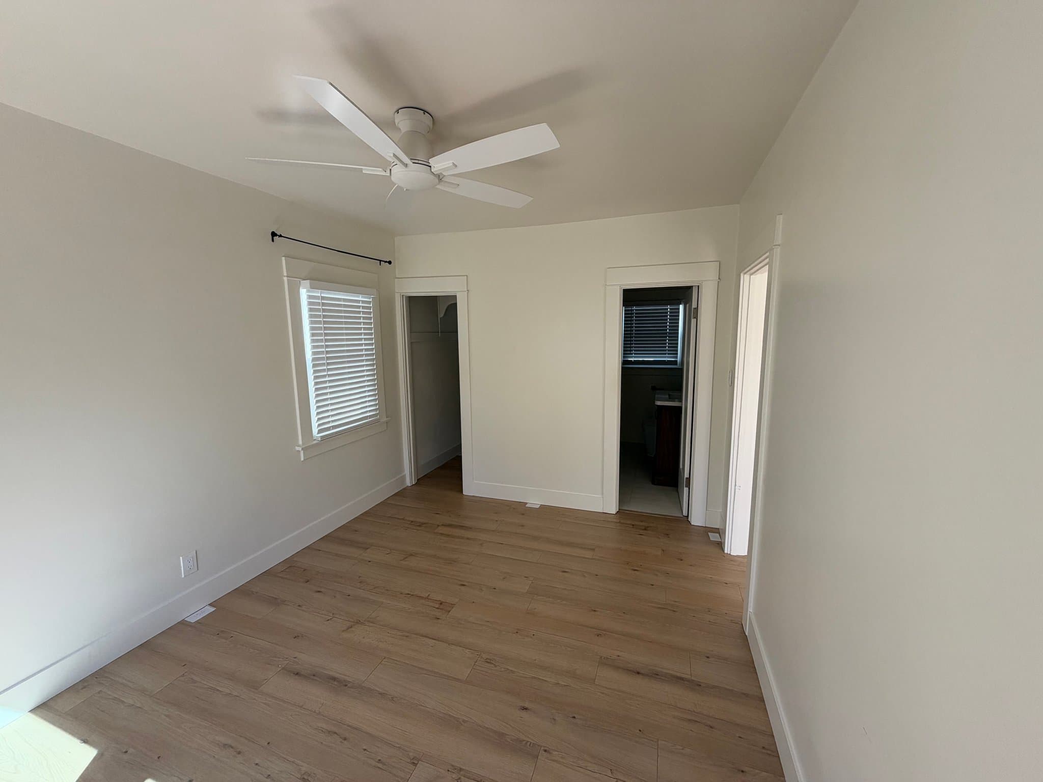 Santa Monica Condo: 1307 17th St Santa Monica,