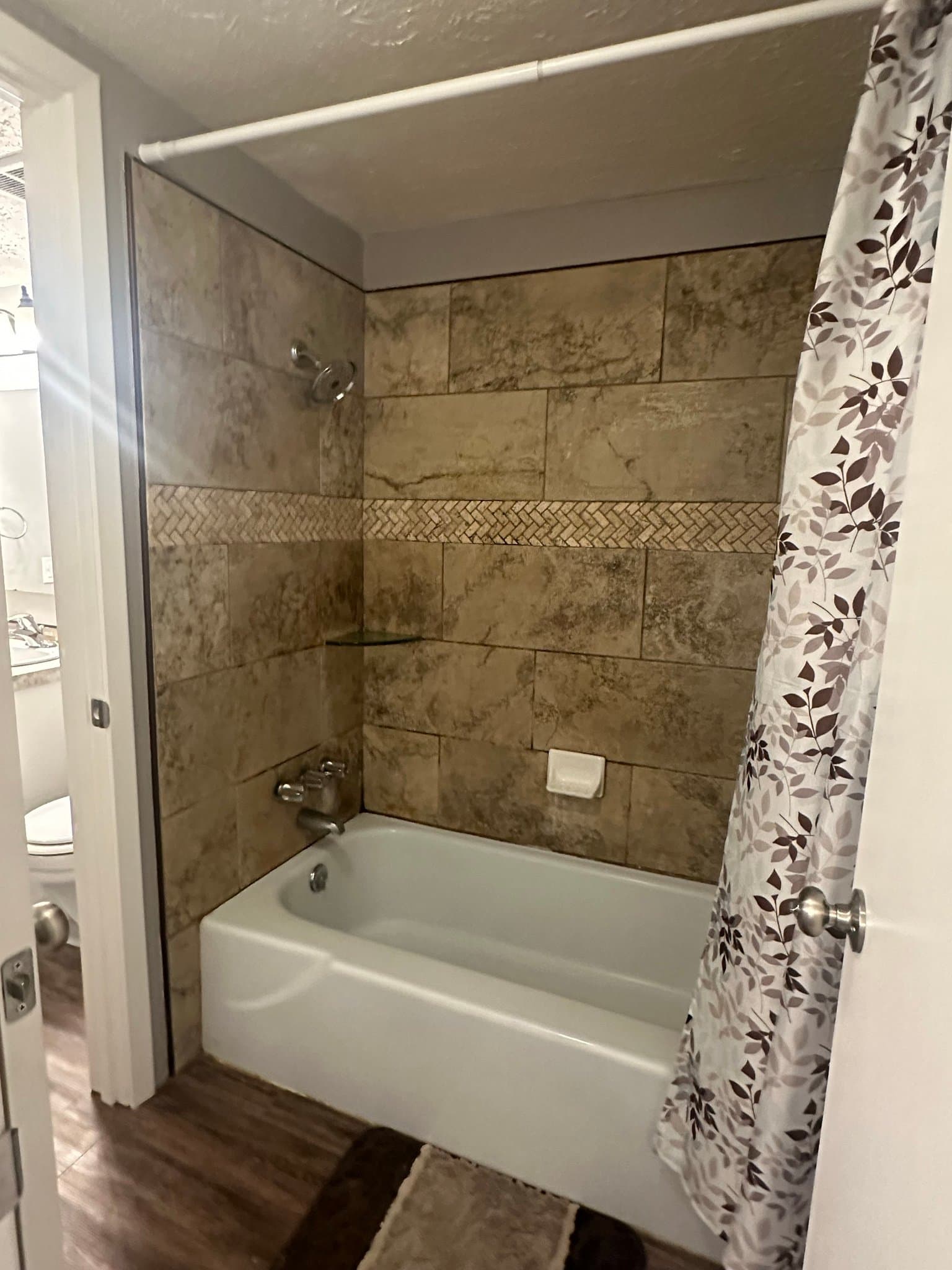 Longview Apartment: 2114 E Marshall Ave