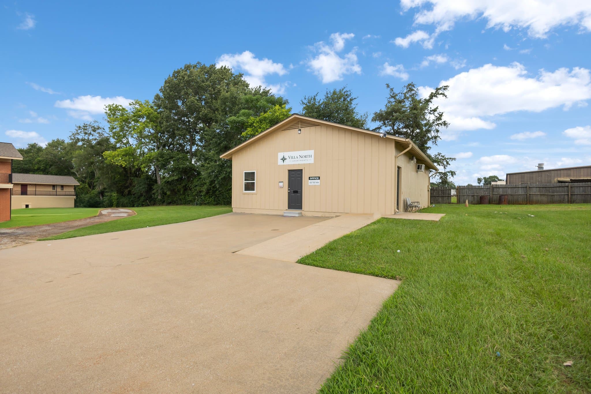 Nacogdoches Apartment: 206 Parmley Dr