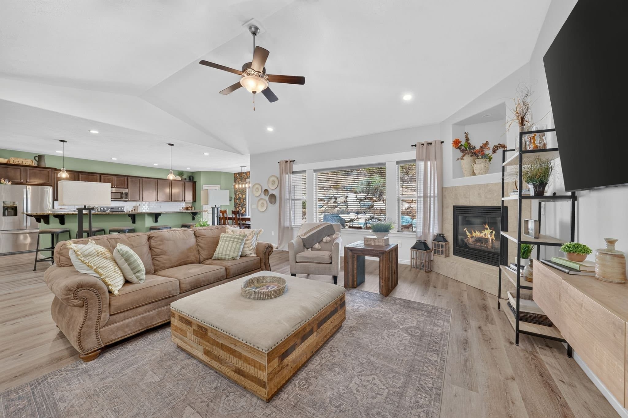 Eagle Mountain House: 3961 E Yakima Way