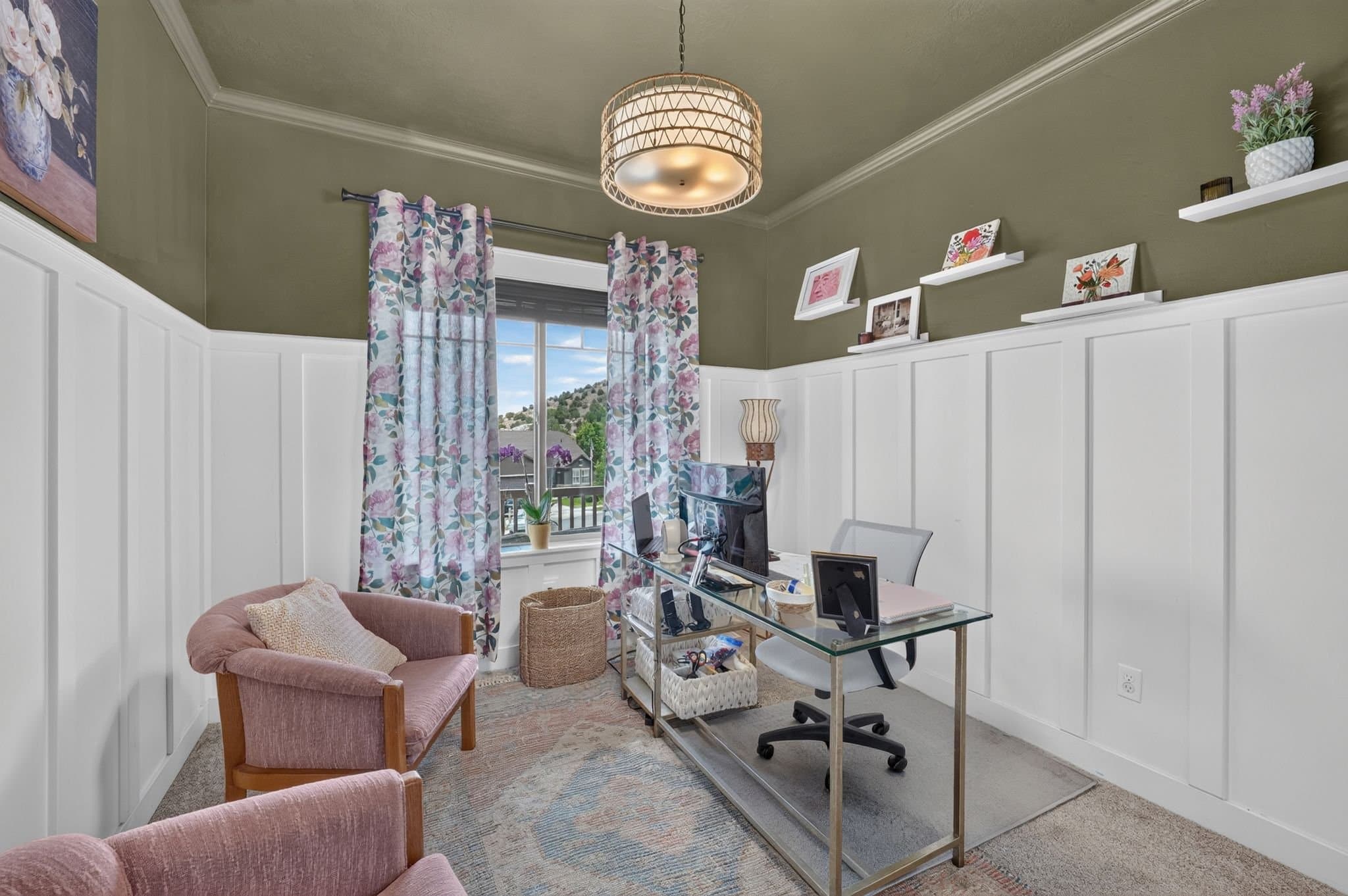 Eagle Mountain House: 3961 E Yakima Way