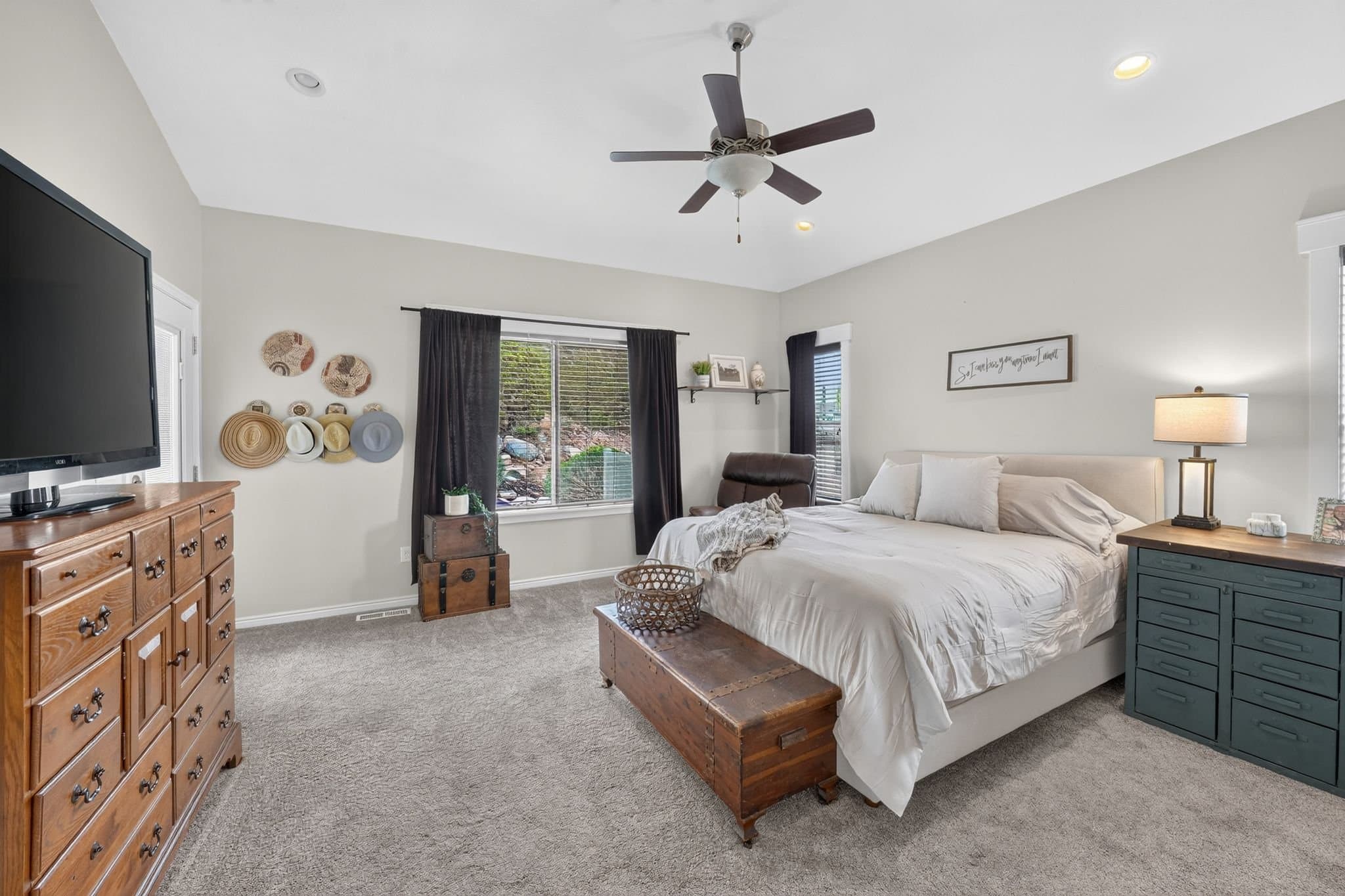 Eagle Mountain House: 3961 E Yakima Way