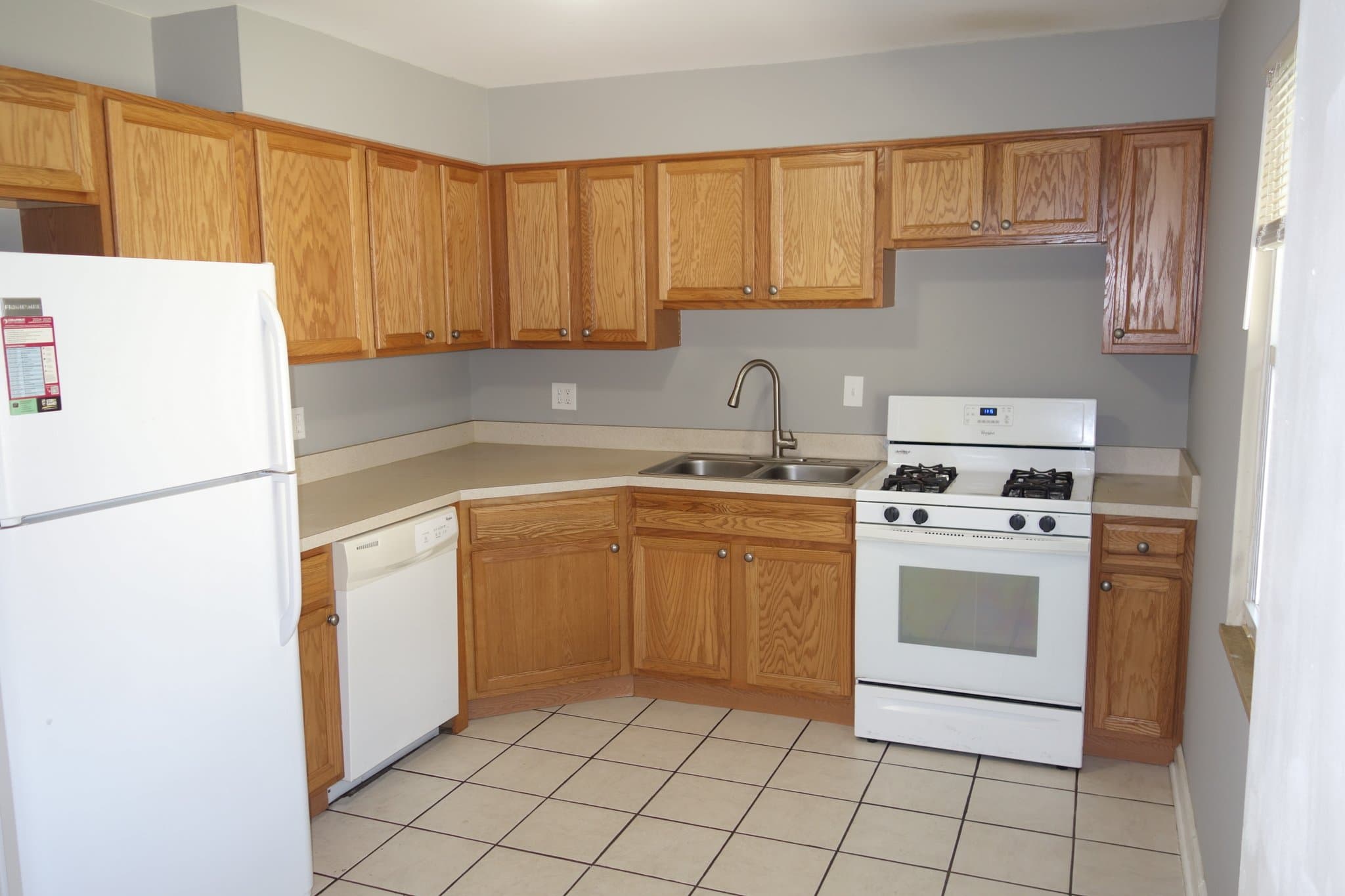 Columbus House: 5289 Eisenhower Rd