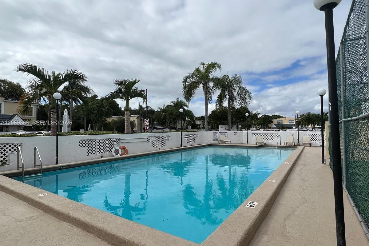 Miami Townhome: 4500 SW 68th Ct Cir