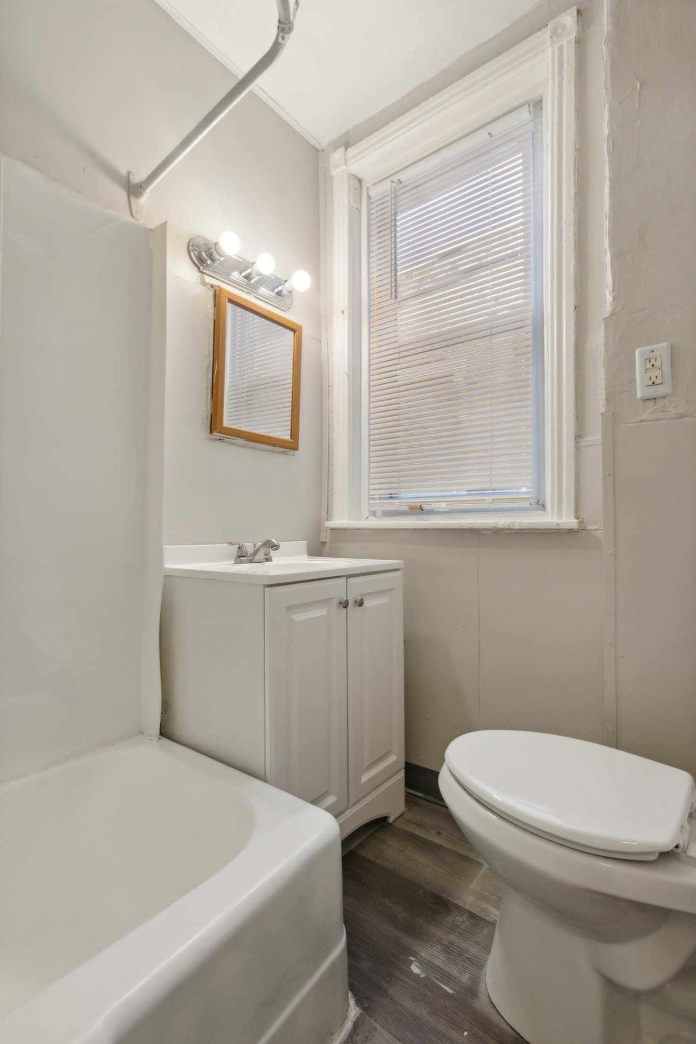 Philadelphia Townhome: 1504 S Lindenwood St