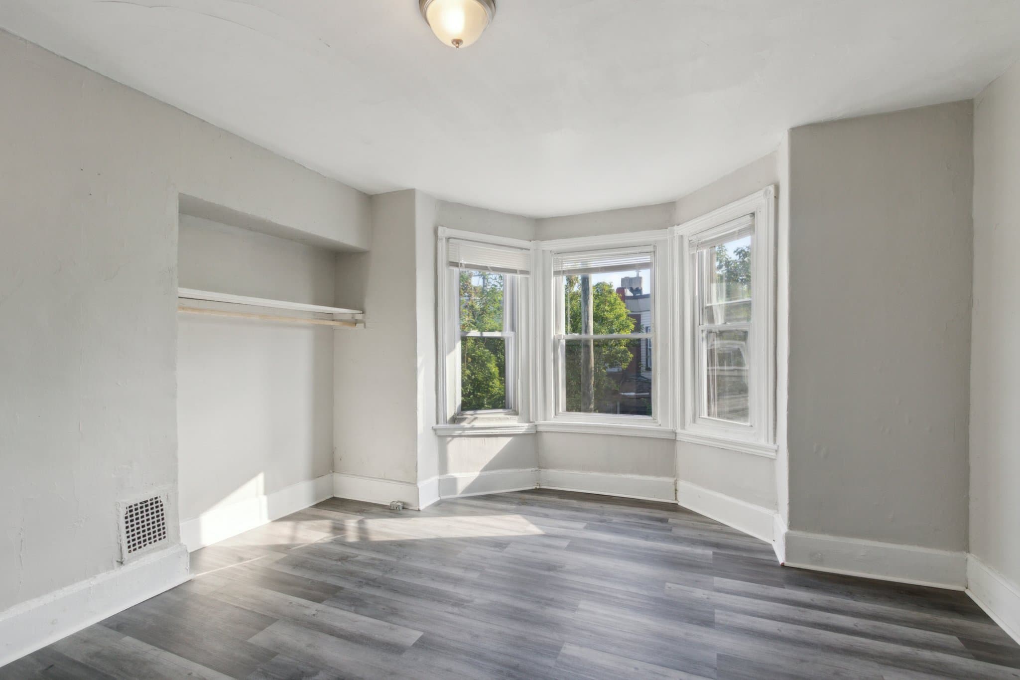 Philadelphia Townhome: 1504 S Lindenwood St