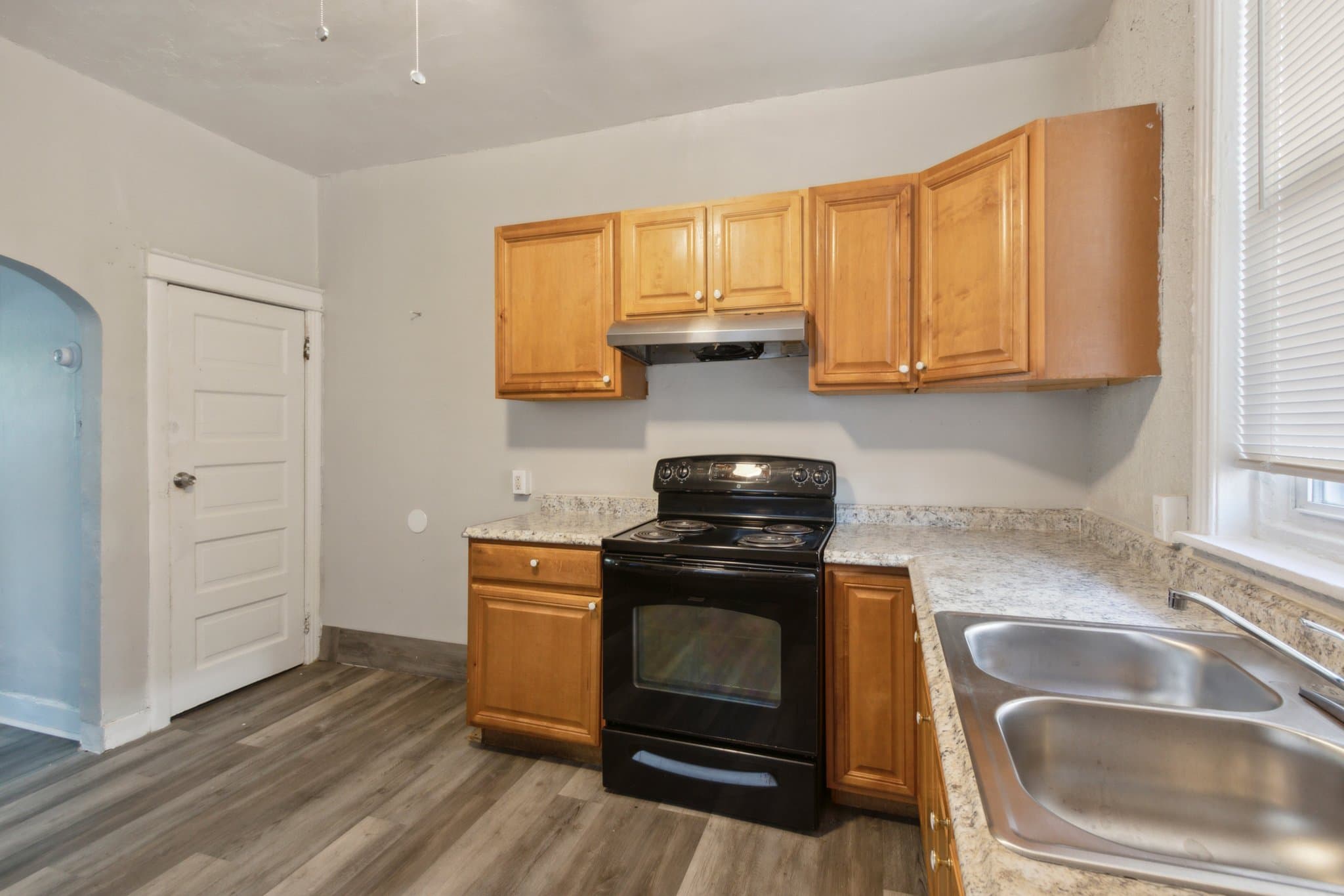 Philadelphia Townhome: 1504 S Lindenwood St