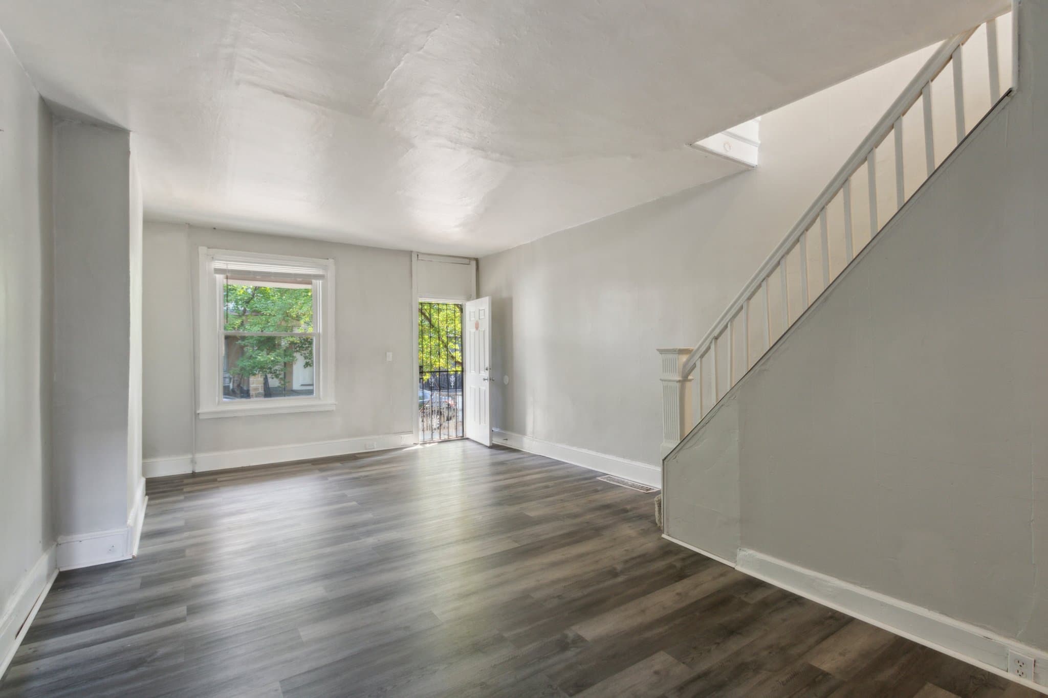 Philadelphia Townhome: 1504 S Lindenwood St