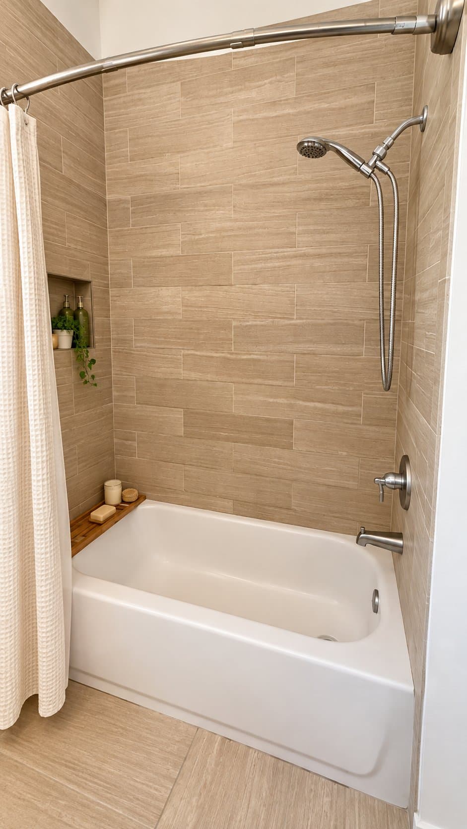 Chicago Apartment: 3535 W Armitage Ave