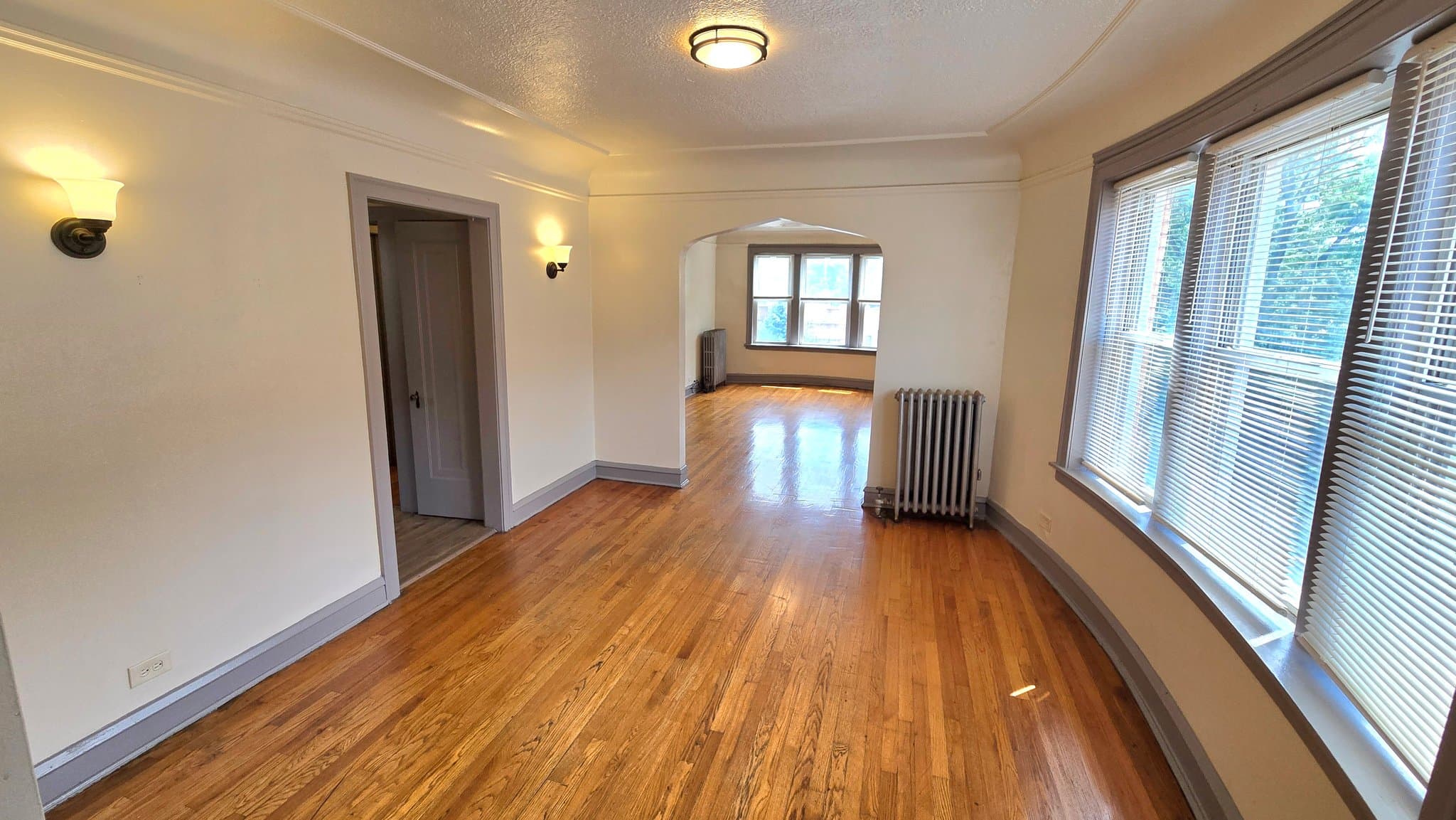 CHICAGO Apartment: 838 N MASSASOIT AVENUE