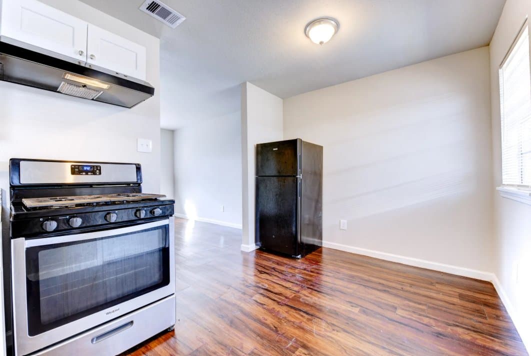 Houston Apartment: 5513 CAVALCADE ST