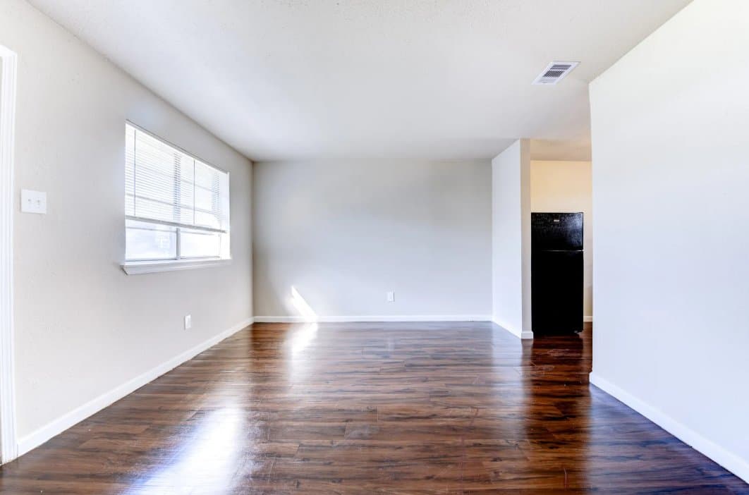 Houston Apartment: 5513 CAVALCADE ST