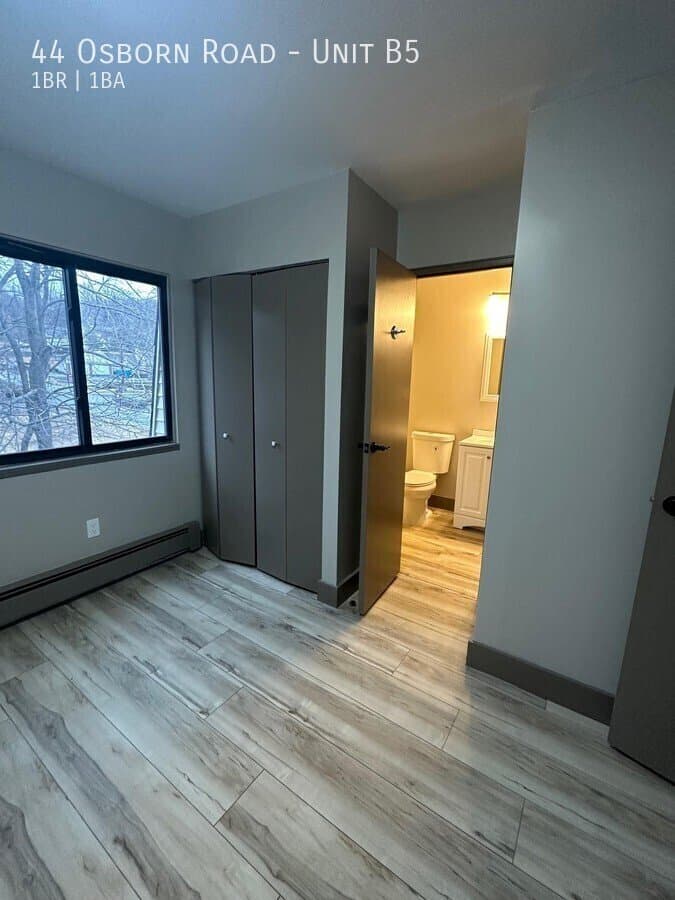 Naugatuck Apartment: 44 Osborn Road