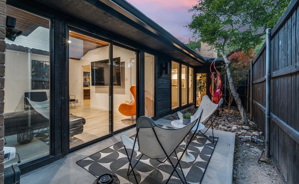 Dallas House: 6418 Covecreek Pl