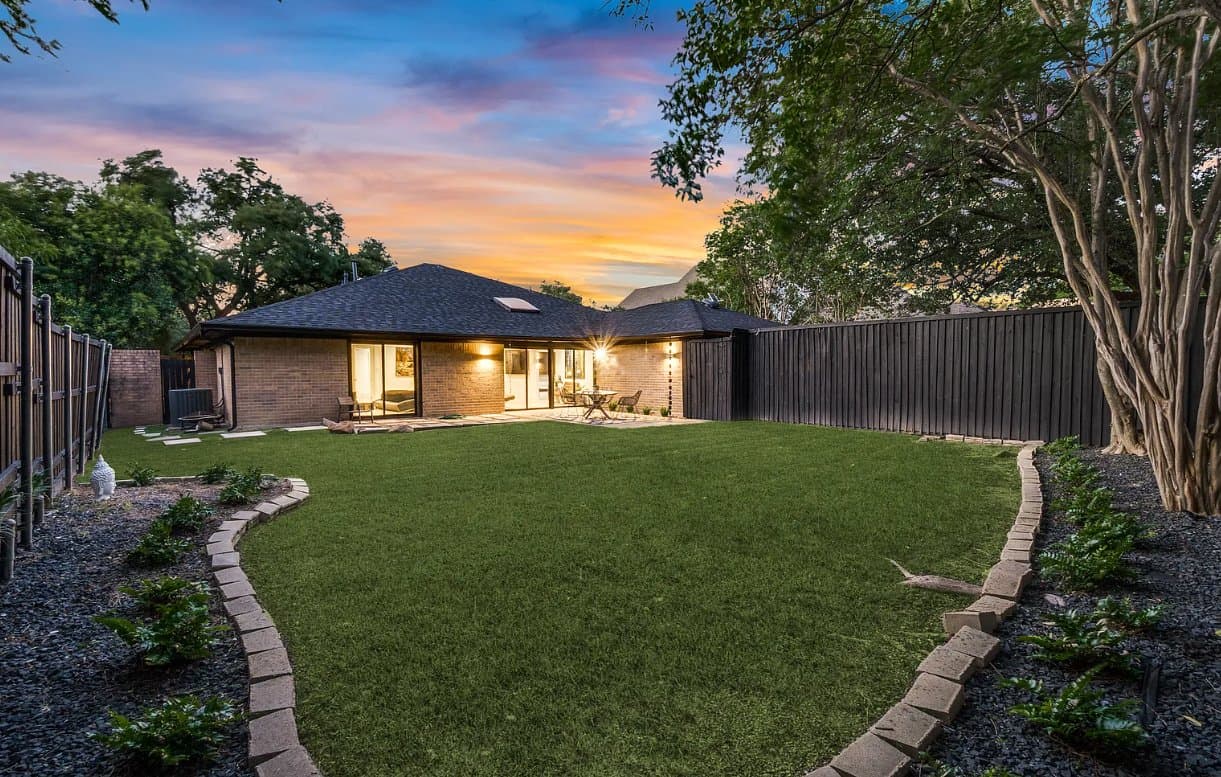 Dallas House: 6418 Covecreek Pl