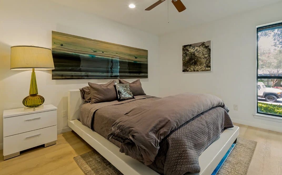 Dallas House: 6418 Covecreek Pl