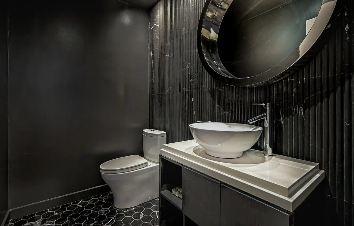 Dallas House: 6418 Covecreek Pl