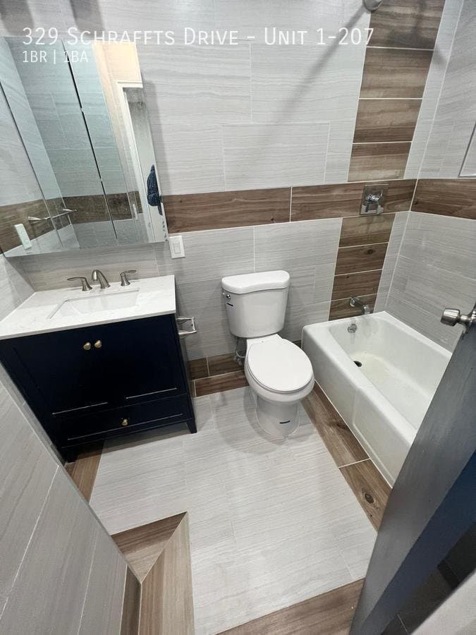 Waterbury Apartment: 329 Schraffts Drive