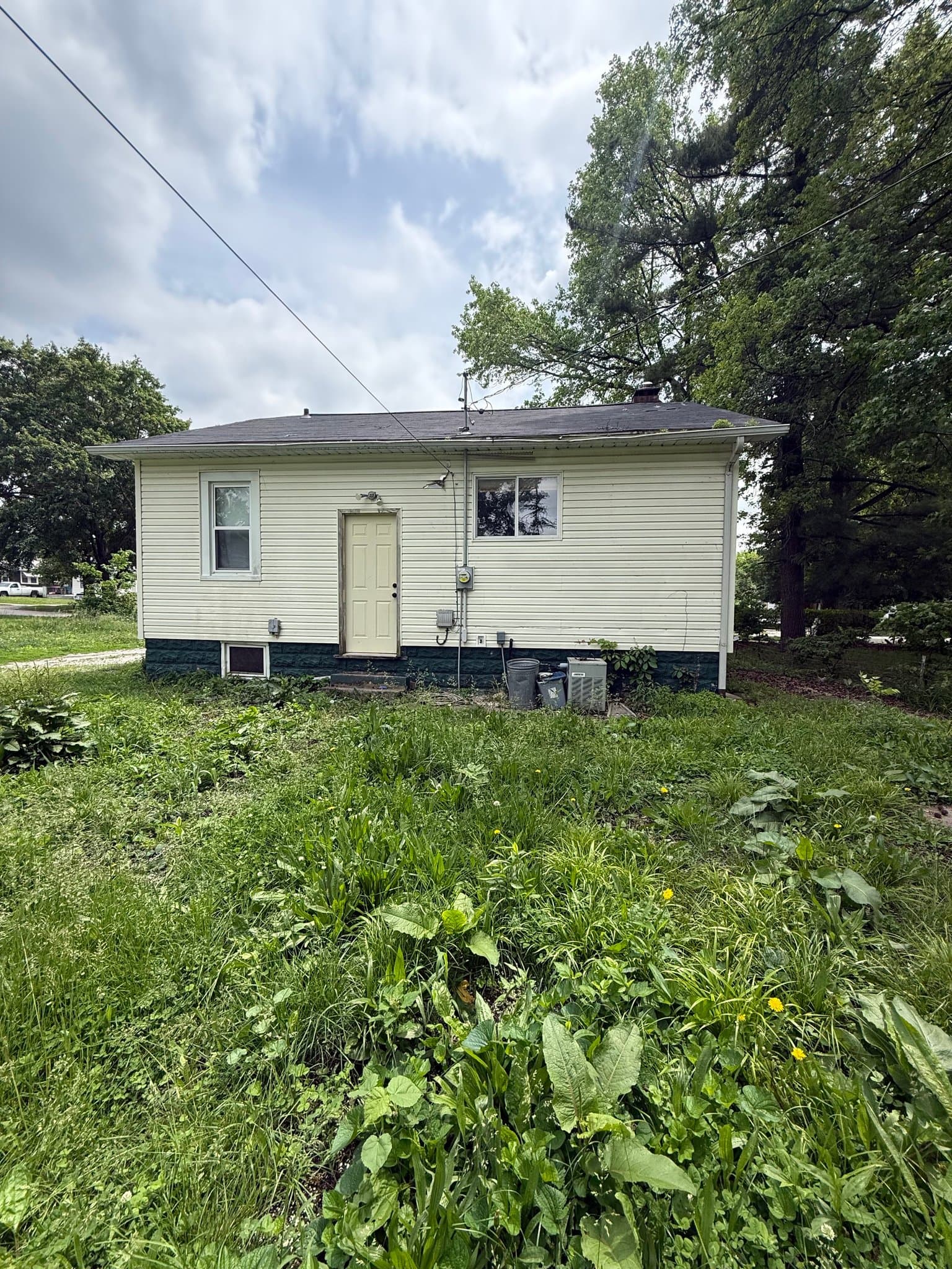 Decatur House: 1252 E Whitmer St.