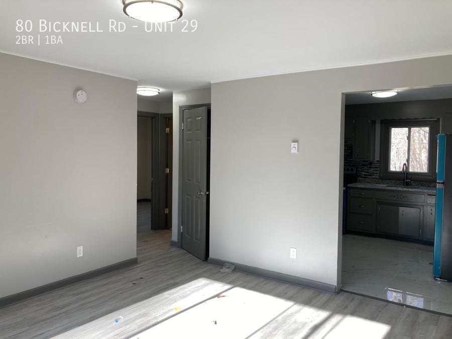 Ashford Apartment: 80 Bicknell Rd