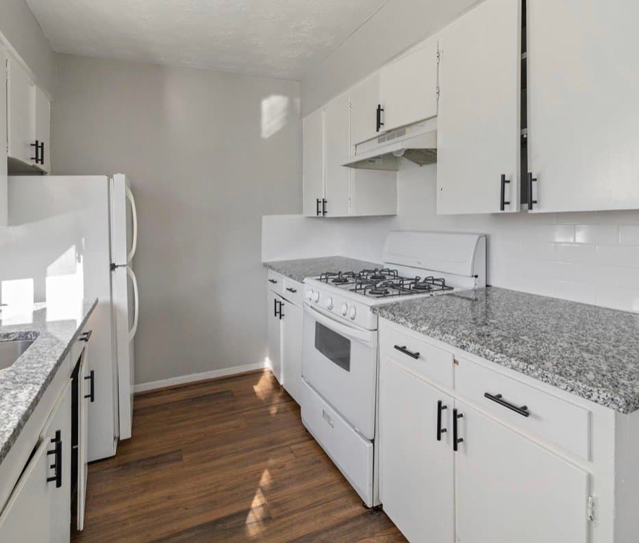 Bryan Apartment: 1014 E 23rd St