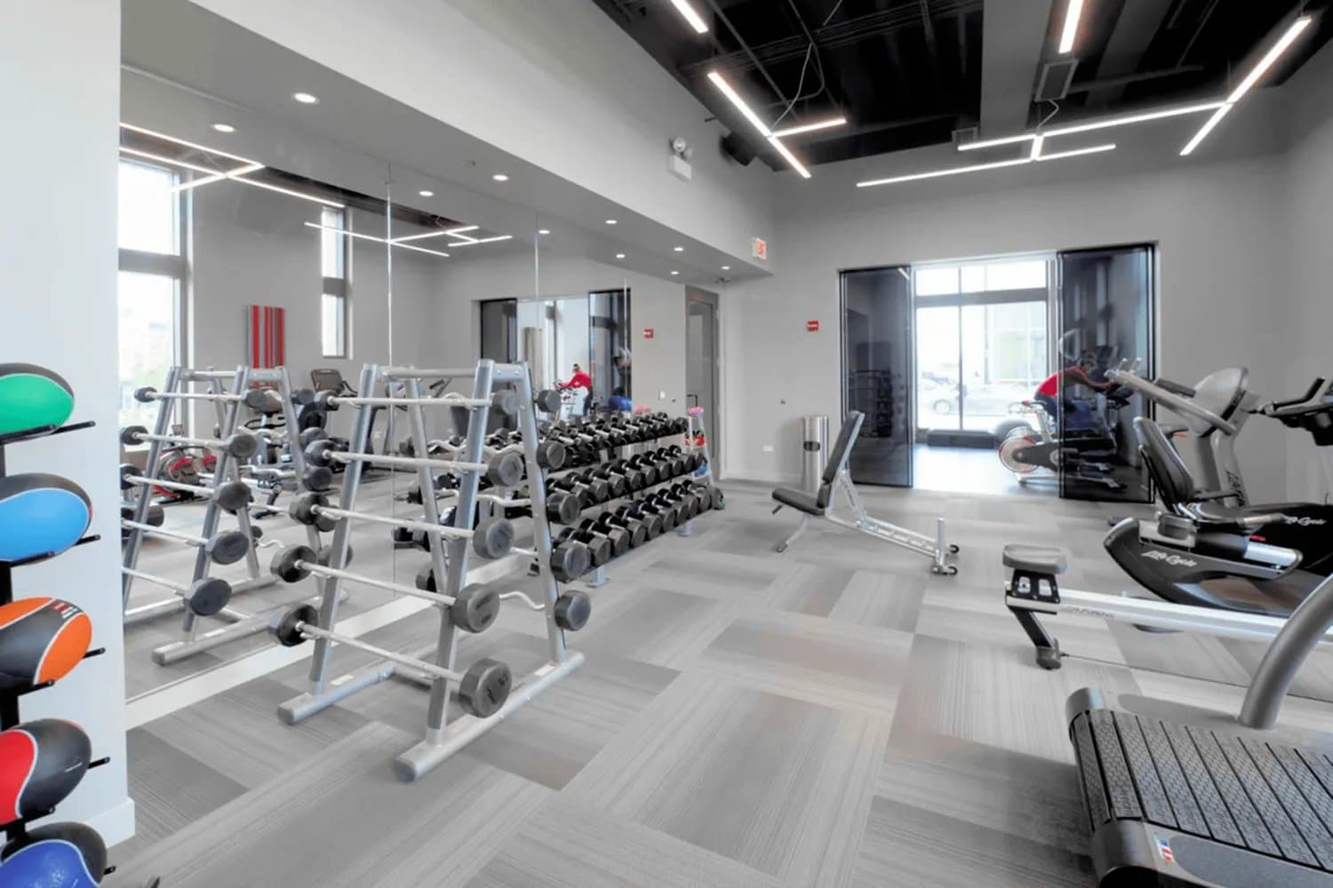 Chicago Apartment: 353 N Desplaines Street