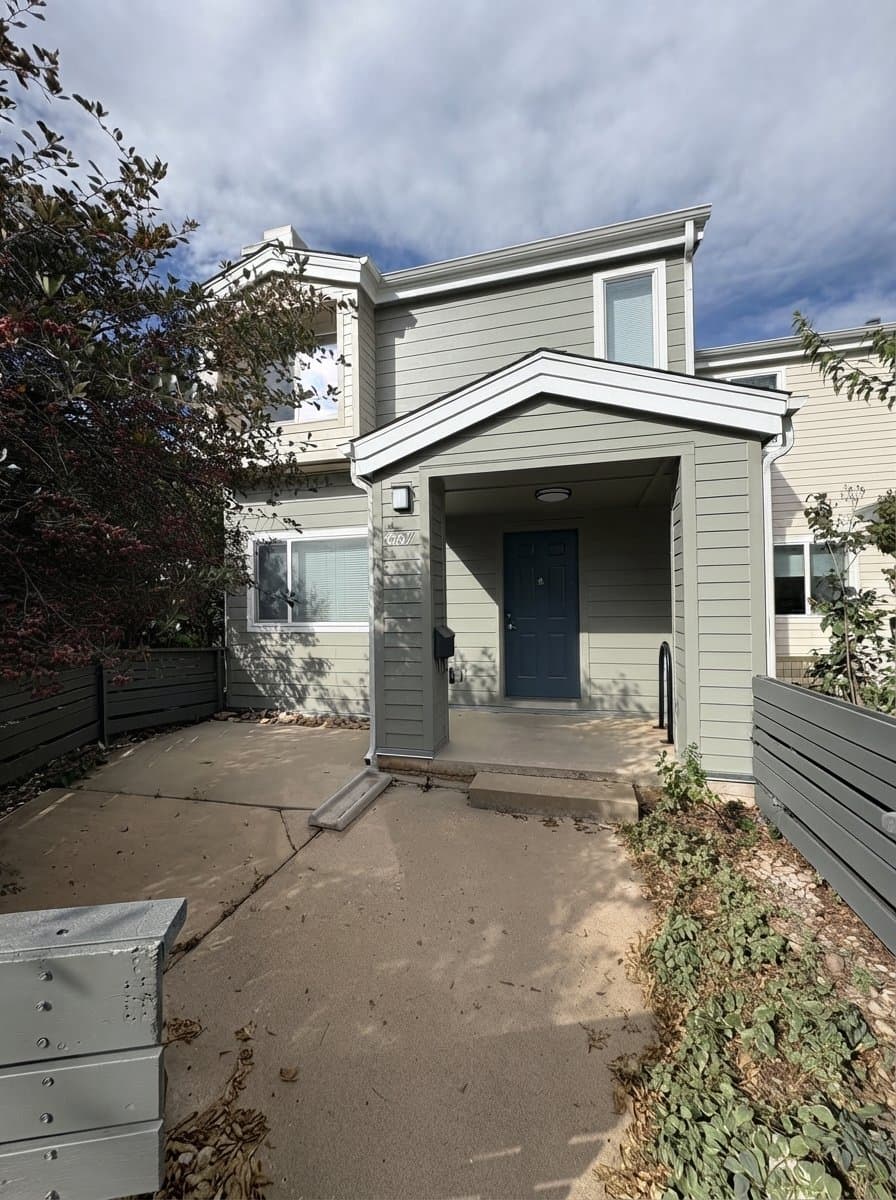 Boulder Townhome: 667 Walden Circle