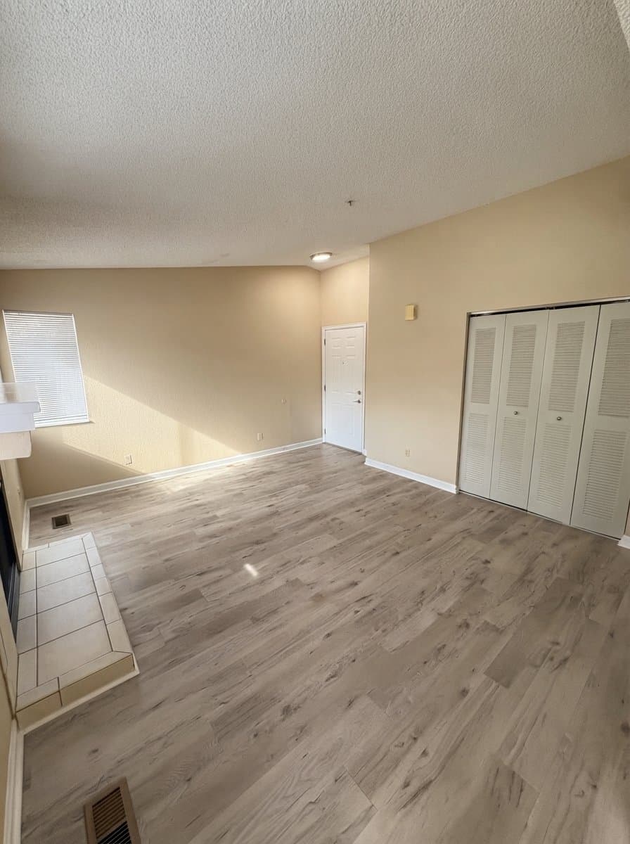 Boulder Condo: 635 Walden Circle
