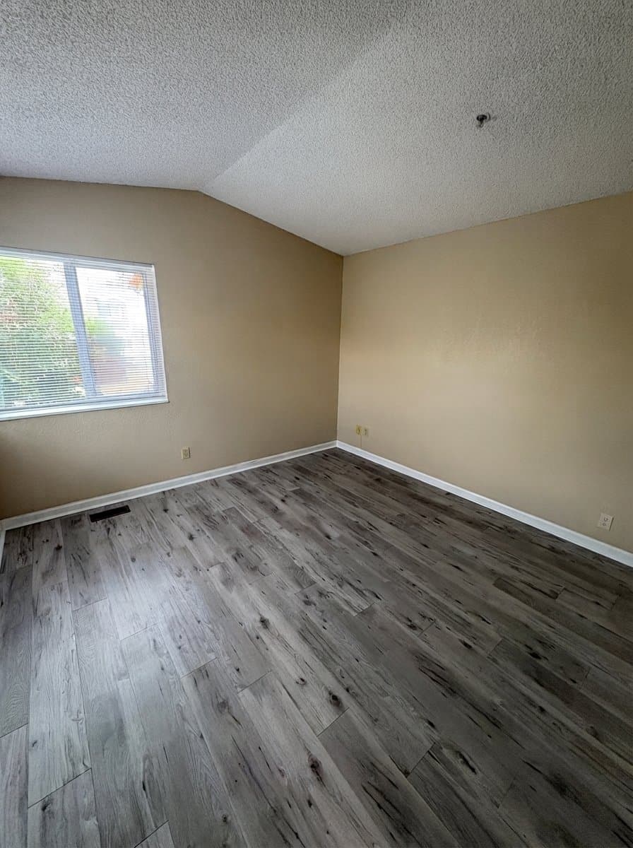 Boulder Condo: 635 Walden Circle