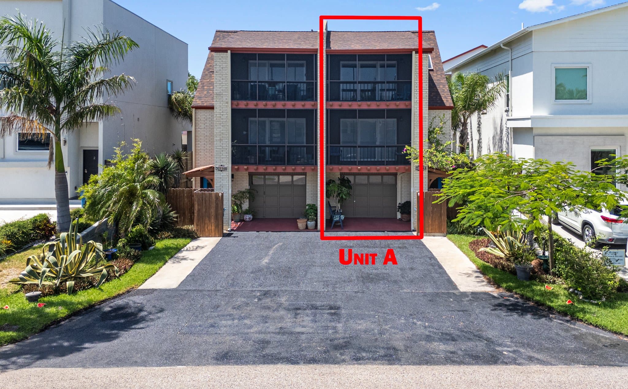 South Padre Island Condo: 114 E Dolphin St.