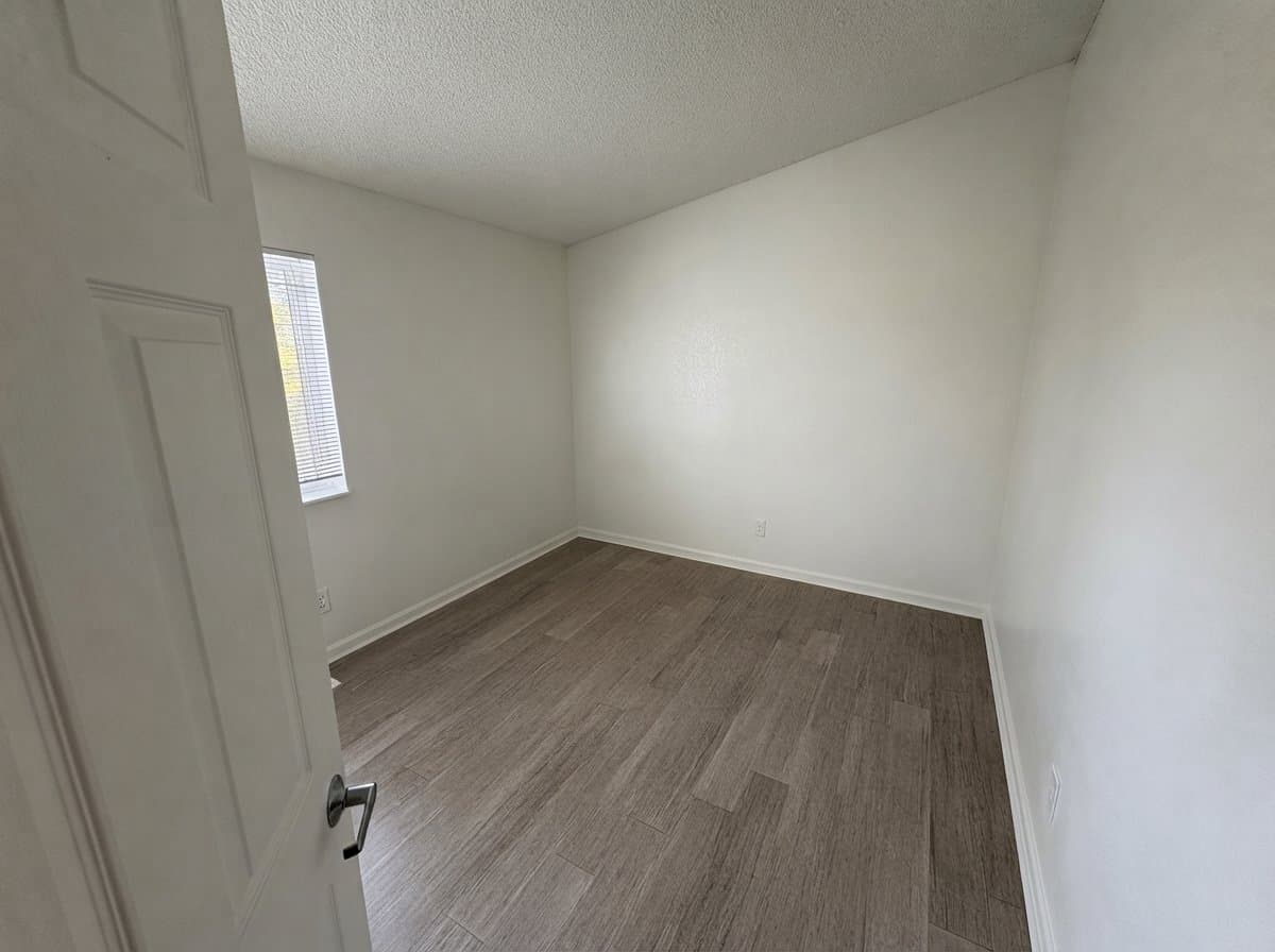 Boulder Condo: 670 Walden Circle