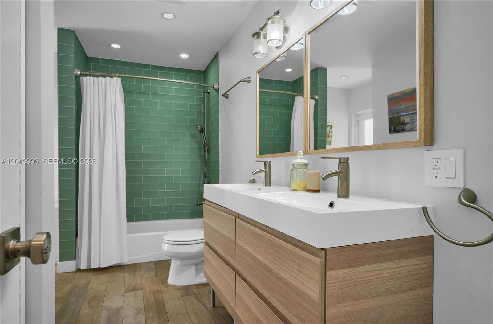 South Miami House: 5721 SW 59th Ct
