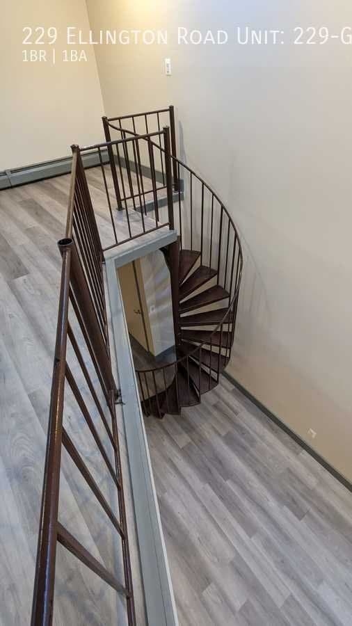 East Hartford Apartment: 229 Ellington Road