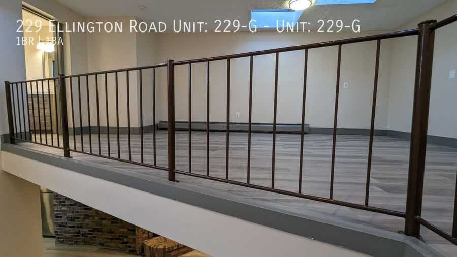 East Hartford Apartment: 229 Ellington Road
