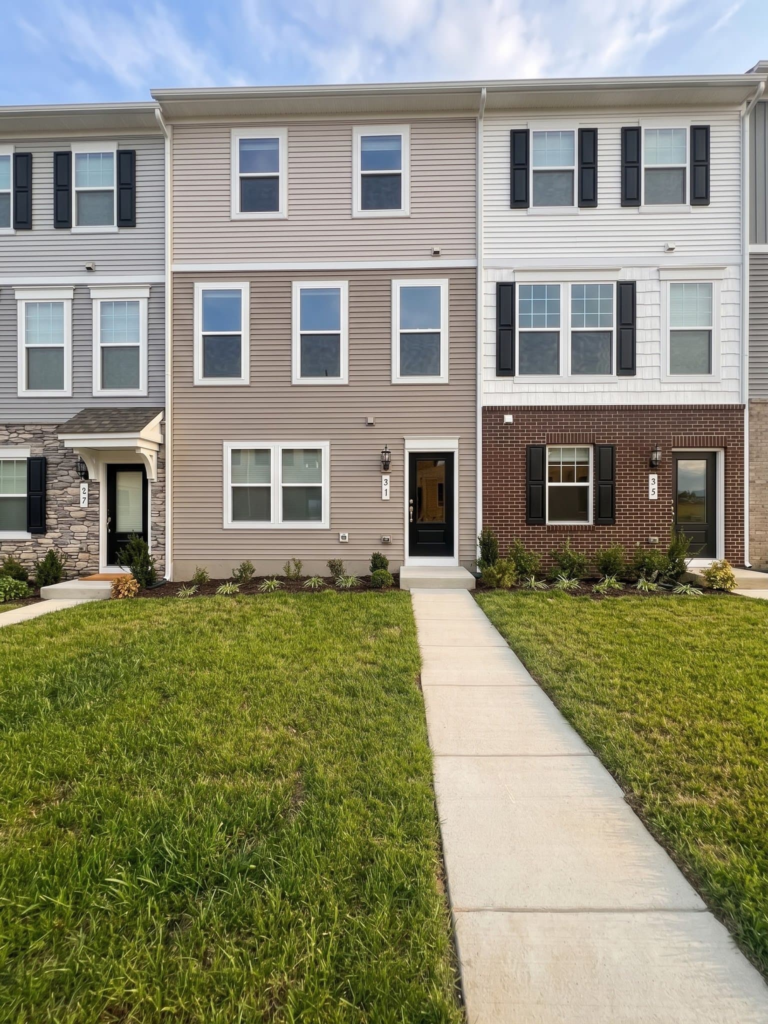 Ranson Townhome: 31 Democracy Mews