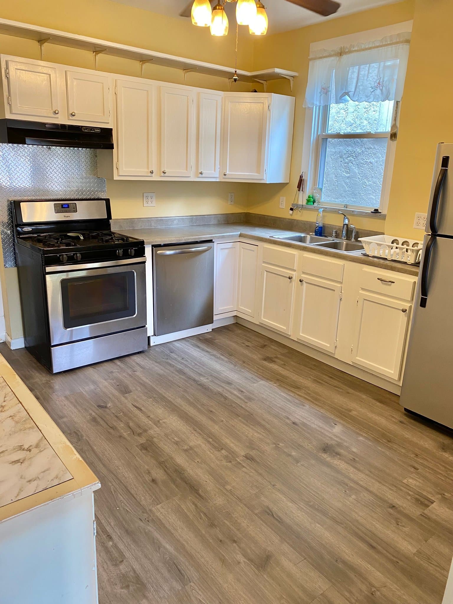 Saint Louis Single Room: 6009 Odell Street