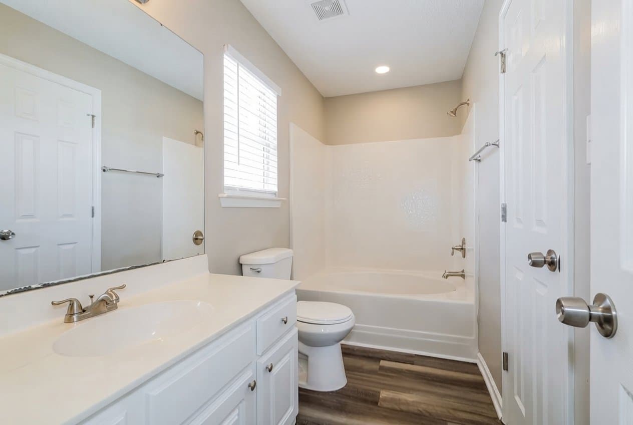 Concord House: 3033 Hawick Commons Dr