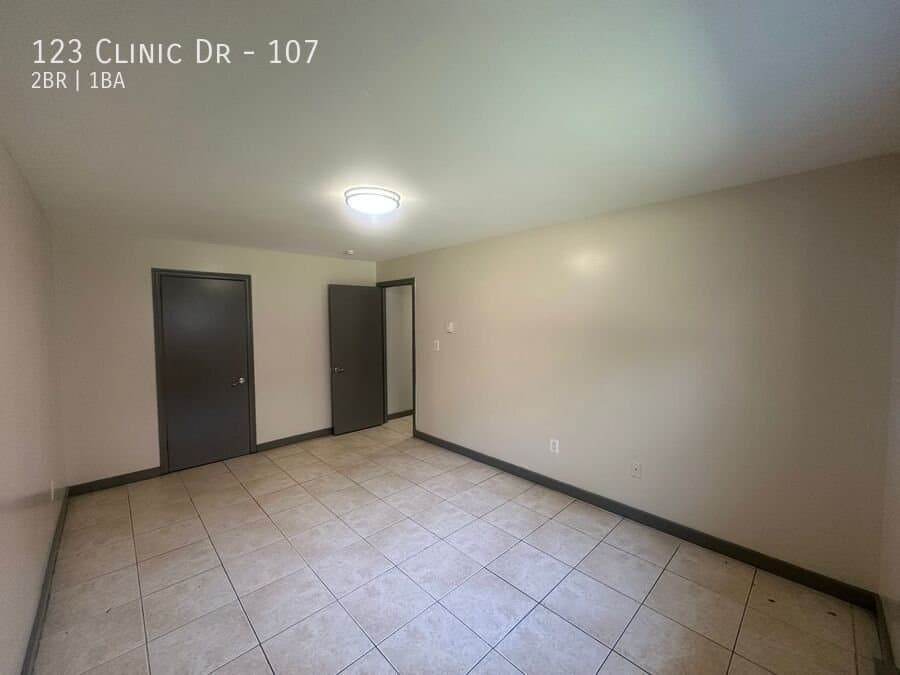 New Britain Apartment: 123 Clinic Dr