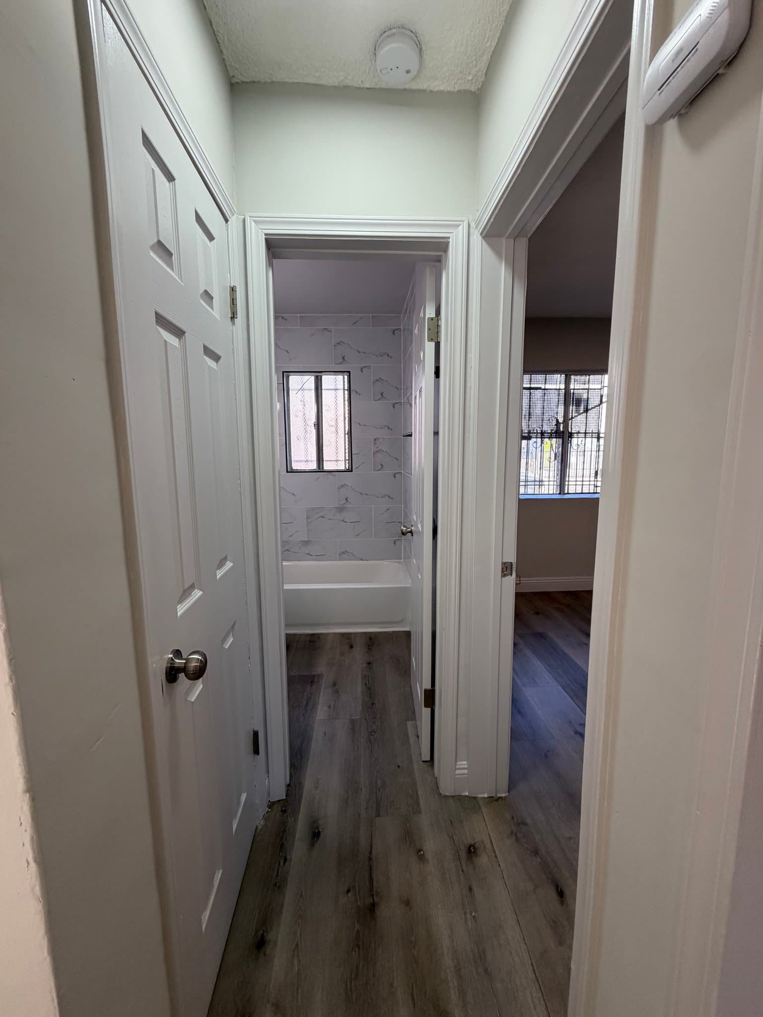 Los Angeles Apartment: 7400 S Hoover St