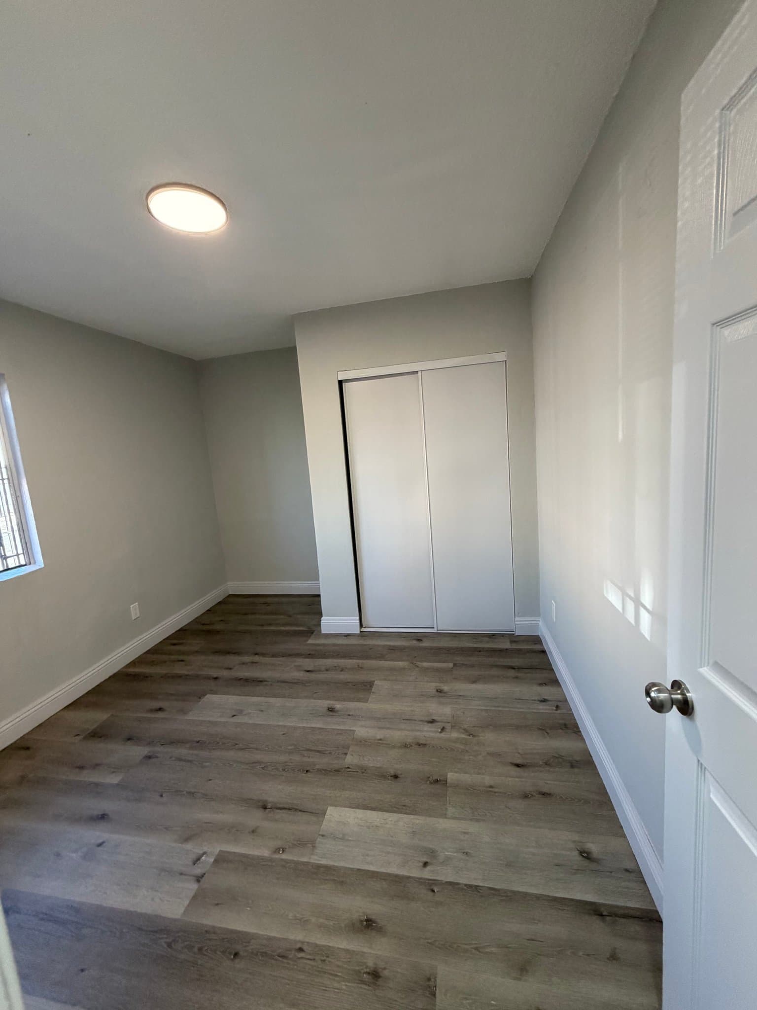 Los Angeles Apartment: 7400 S Hoover St