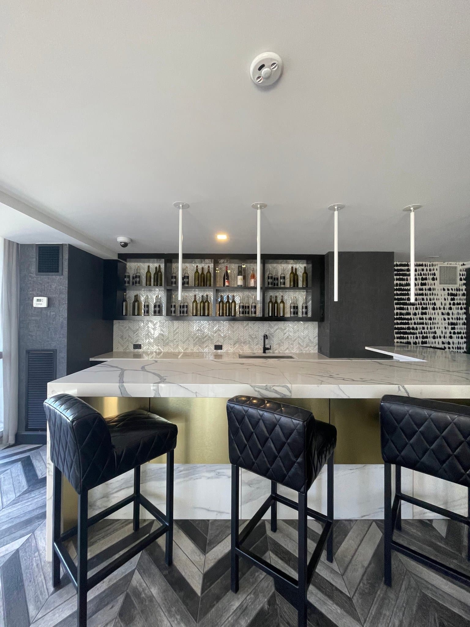 Chicago Condo: 1 East Delaware