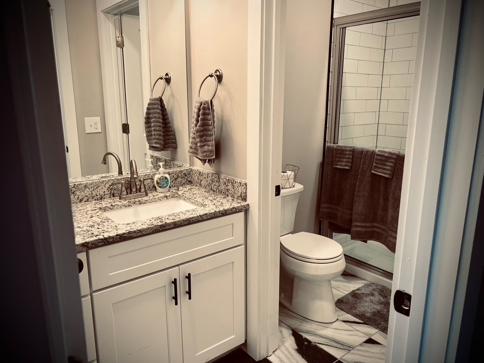 Toccoa Apartment: 26 Doyle St