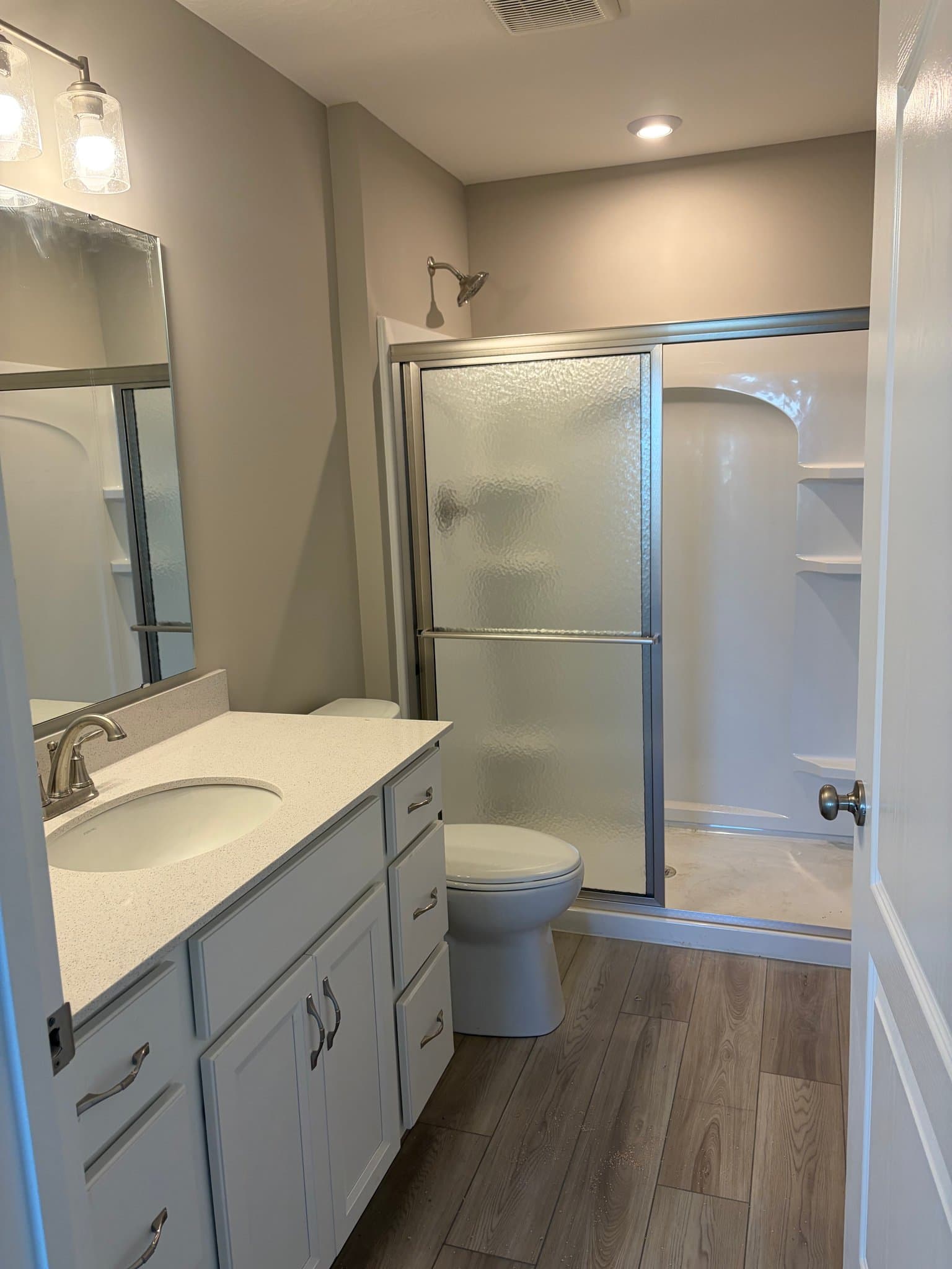 Ludlow Condo: 586 Station drive
