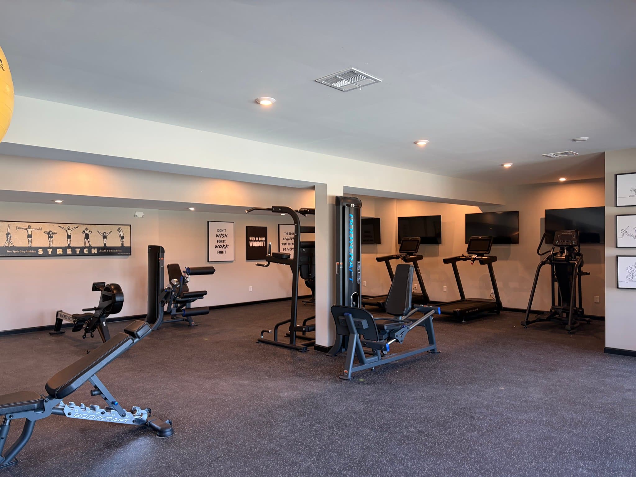 Ludlow Condo: 586 Station drive