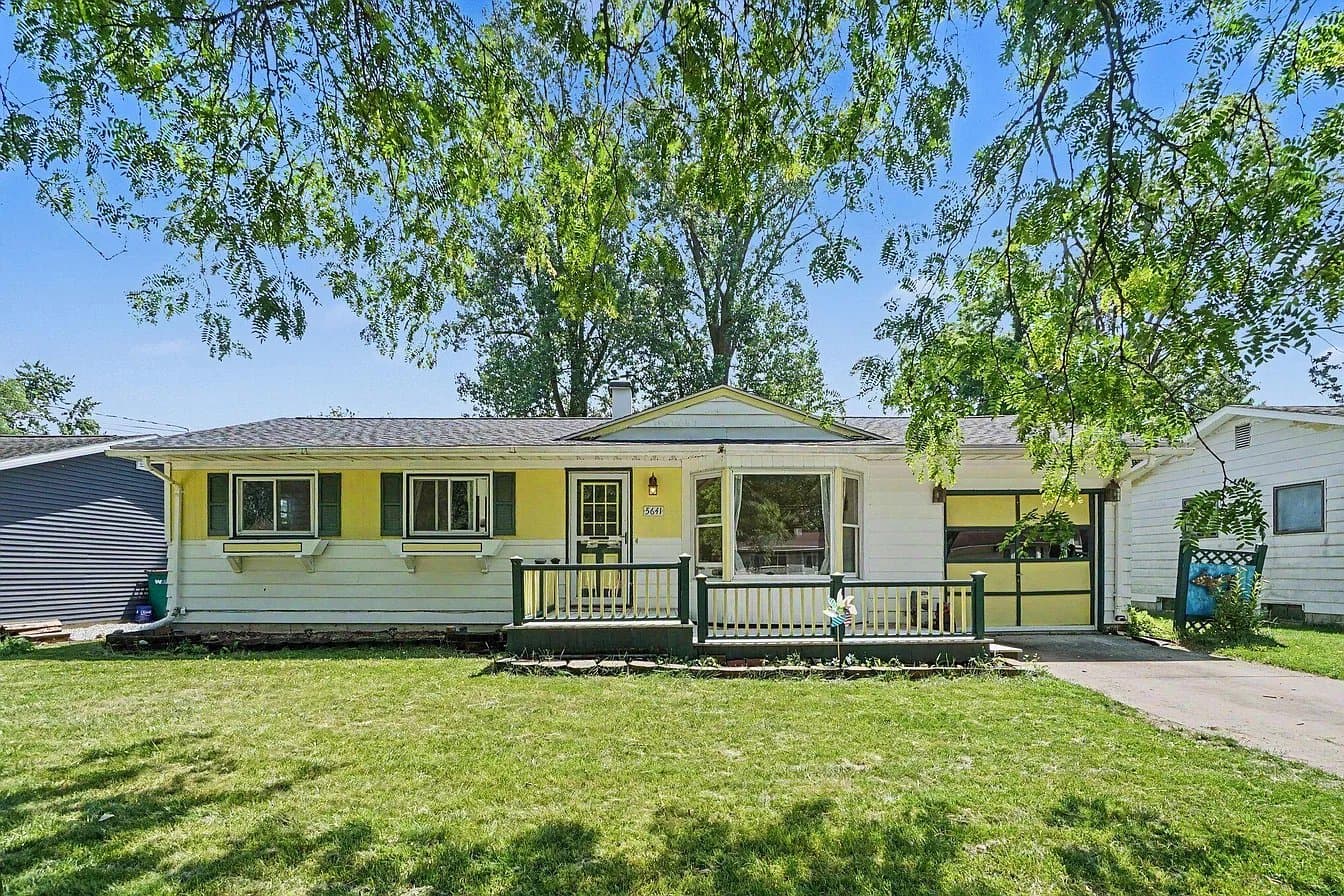 Portage House: 5641 Meredith